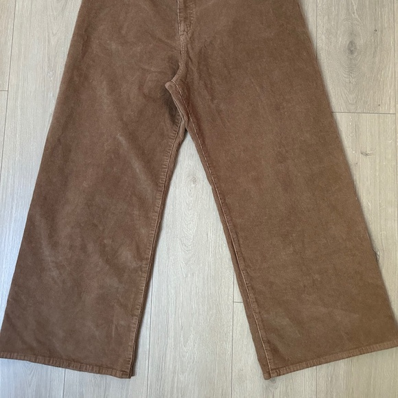 Universal Thread Women's High Rise Corduroy Sailor Wide Leg Jeans Brown 16 - Picture 3 of 9